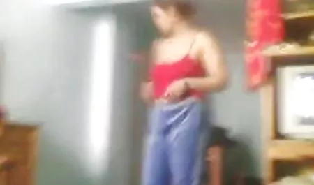 월요일 젊은,큰 수탉,몬스터 첫 번째 성 젊은 사람들의
