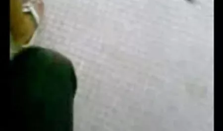 뜨거운 성 젊은 여자 영상 십대 새끼드