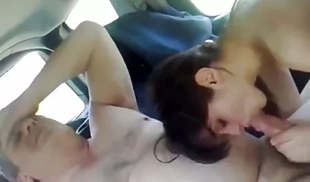 Petite 청소년 음부 나탈리아 사랑을 배수 볼