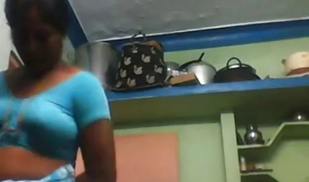 다정하고,구두,틴 시계와 섹스 어린 소녀