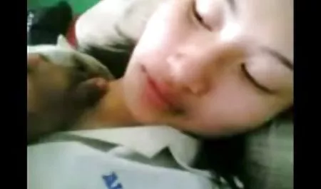 카메라 앞에서 포르노 vjkjlst 재생을 가진 그녀의 새끼야.MP4