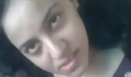 모델 포르노 젊은 항문 문제는 매혹적인 남자